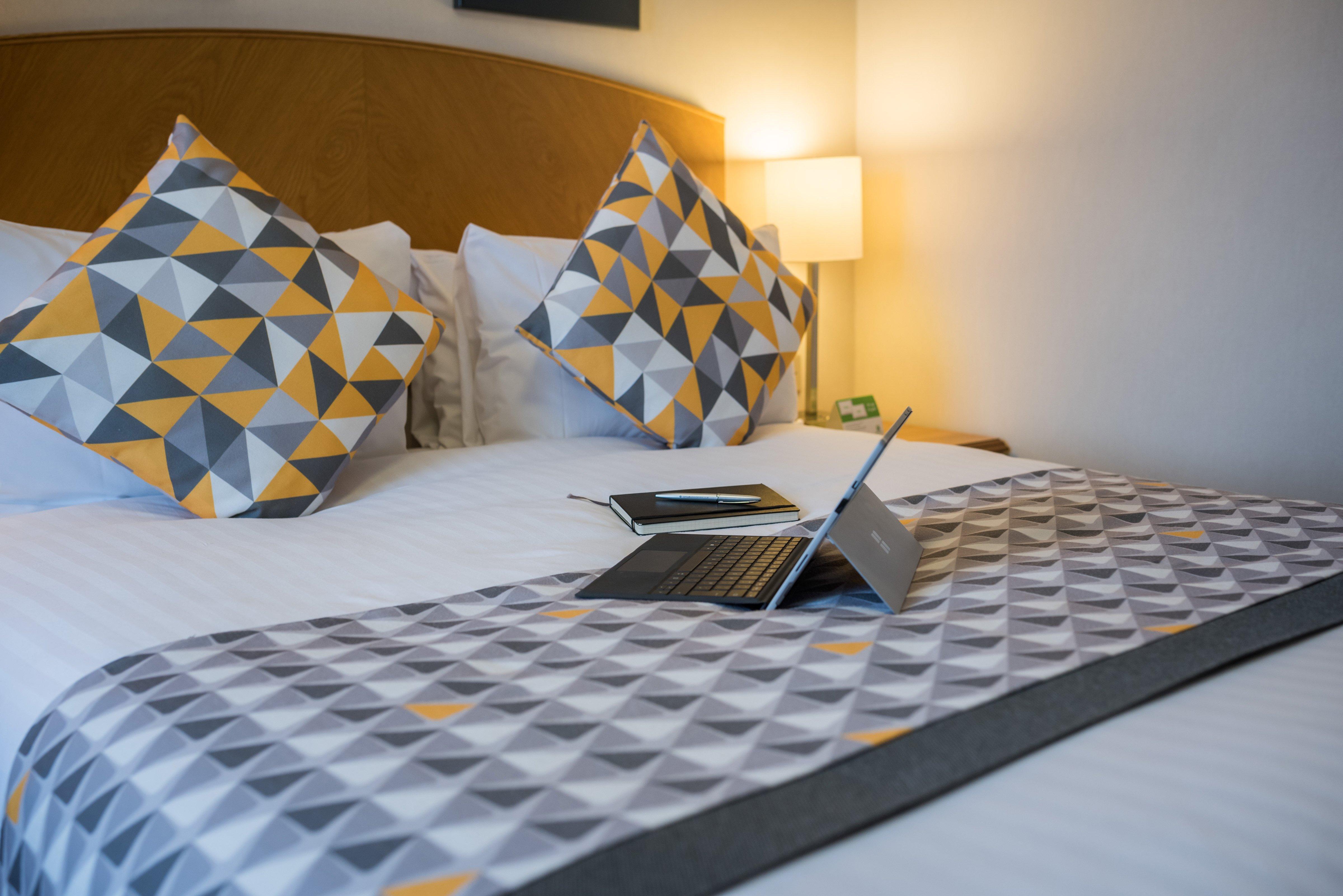 סלפורד Holiday Inn Manchester West By Ihg מראה חיצוני תמונה