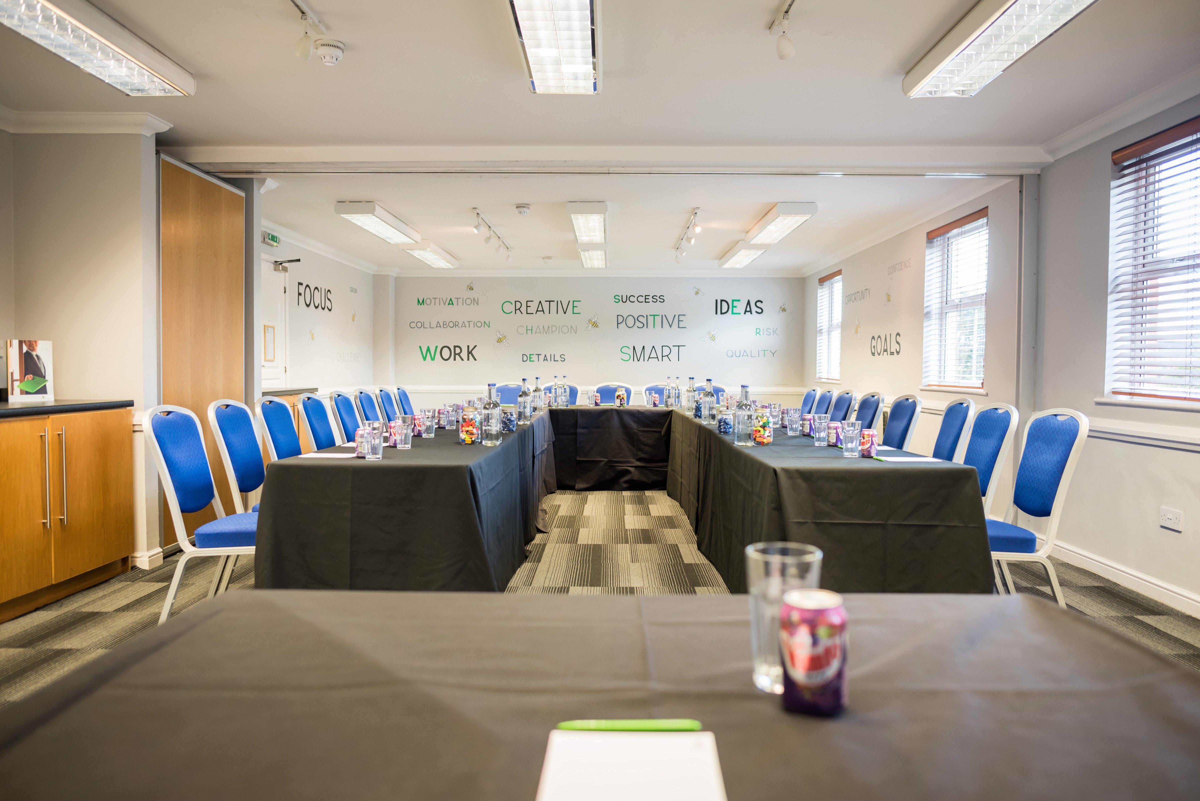 סלפורד Holiday Inn Manchester West By Ihg מראה חיצוני תמונה