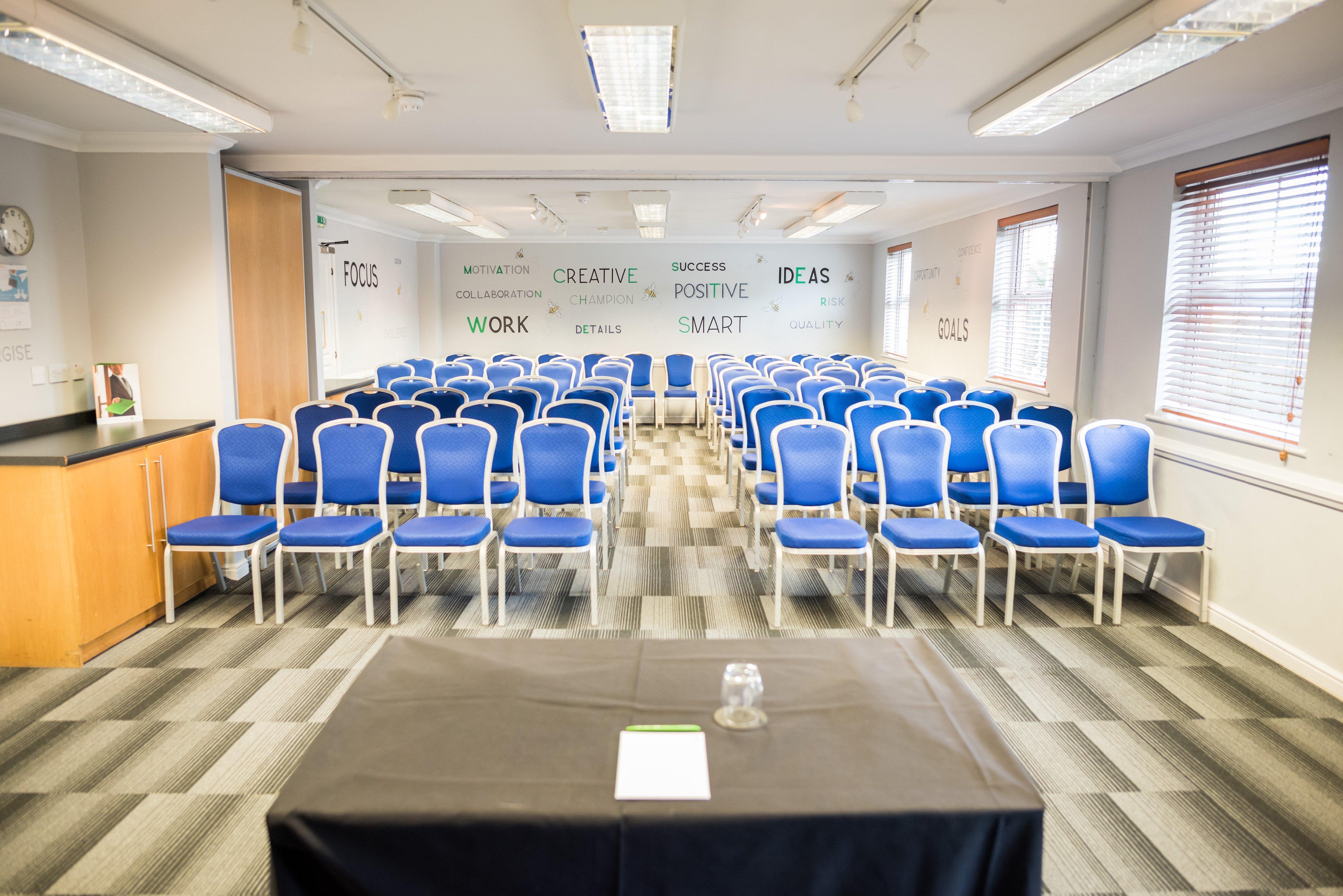 סלפורד Holiday Inn Manchester West By Ihg מראה חיצוני תמונה