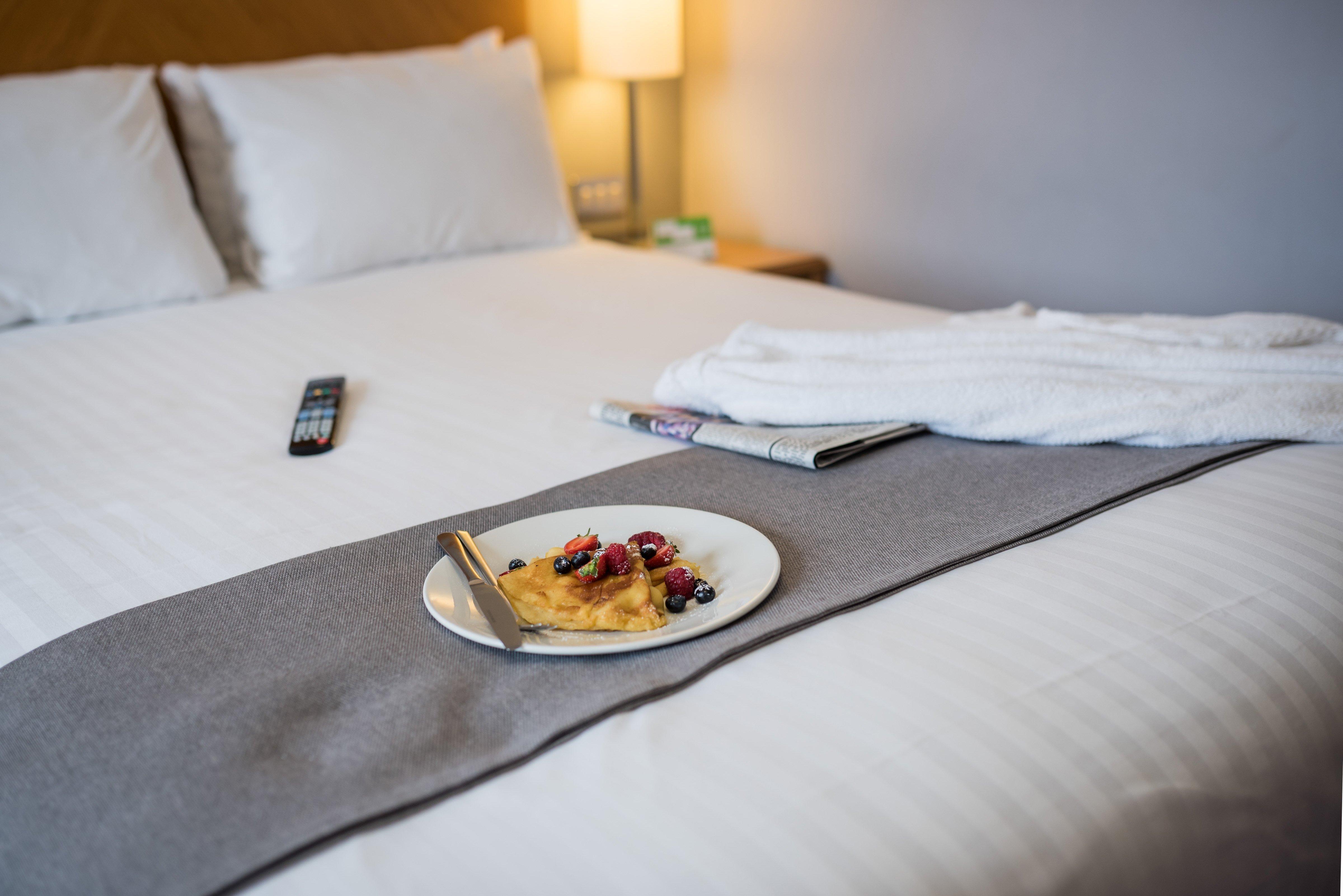 סלפורד Holiday Inn Manchester West By Ihg מראה חיצוני תמונה