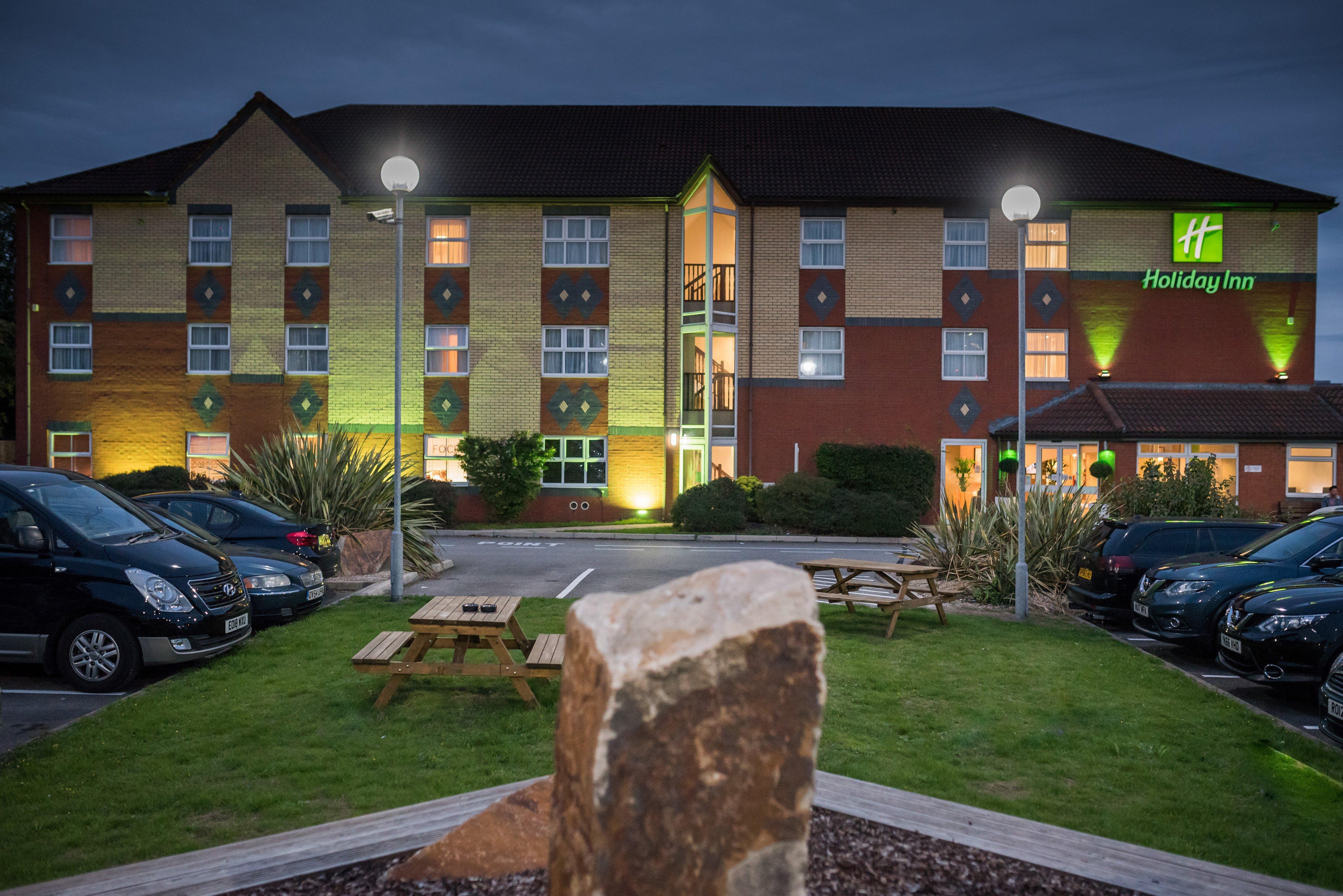 סלפורד Holiday Inn Manchester West By Ihg מראה חיצוני תמונה